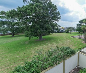 4-Bedroom opposite Macleans College - Photo 5