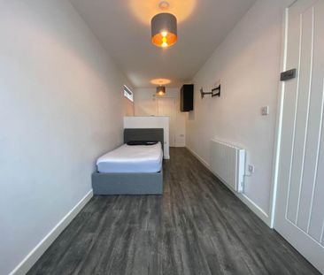 Studio to rent - Photo 6