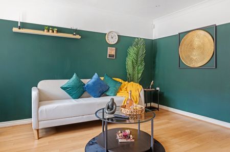 3 Bed Terraced House, Madden Close, NG5 - Photo 4