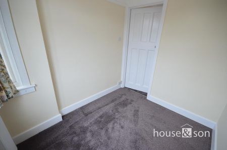3 bedroom detached house to rent - Photo 5