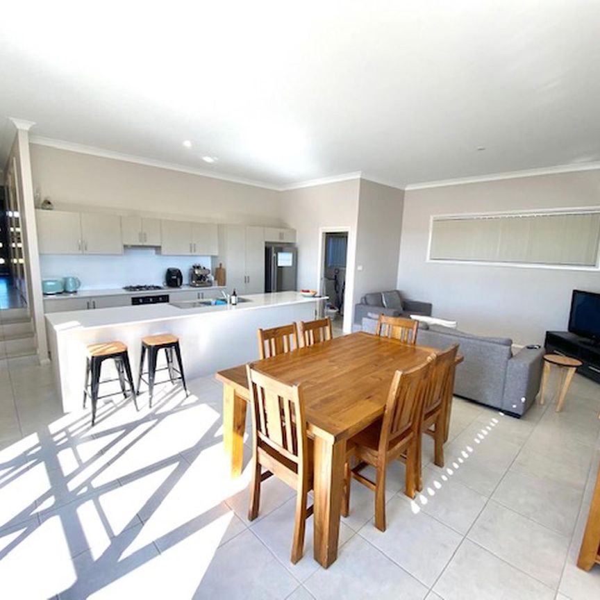 THE PERFECT BLEND OF STYLE AND COMFORT - Photo 1