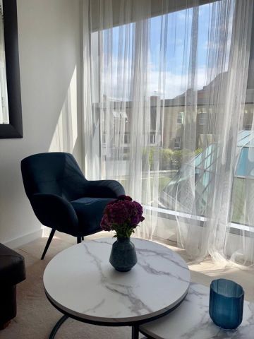 2 Bed Flat, Hans Crescent, SW1X - Photo 2