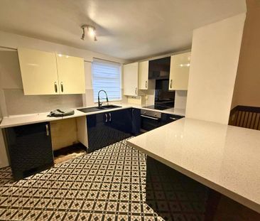 3 bedroom terraced house to rent - Photo 3