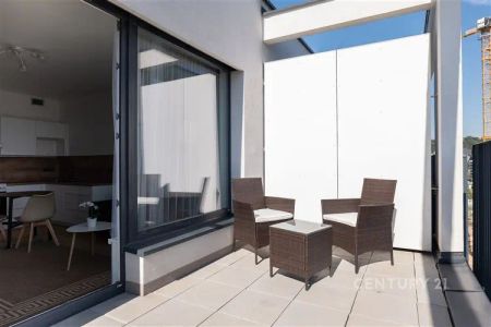 Pronájem luxusního bytu 2+kk v prestižní lokalitě Praha – Vysočany - Photo 5