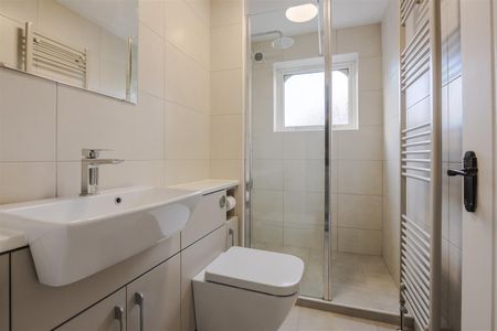 To Let 1 Bed Flat - Photo 5