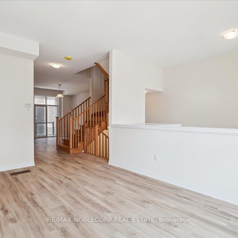 For Lease - 16 Tay Lane, Richmond Hill, Ontario - Photo 1