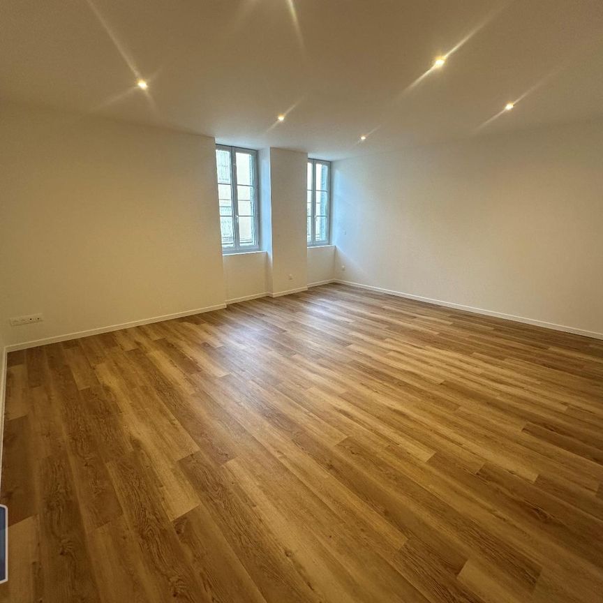 Location Appartement 3 pièces 95m² BOURG EN BRESSE 01000 - Photo 1