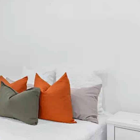 Fully furnished 2 bedrooms apartment on Hobson St - Photo 1