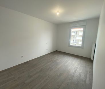 Location Appartement 2 pièces 44m² LA MADELEINE 59110 - Photo 3