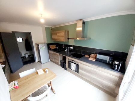 Location Appartement 3 pièces 71m² - Photo 5