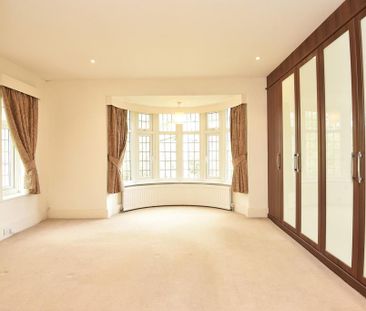 4 bedroom semi-detached house to rent - Photo 4