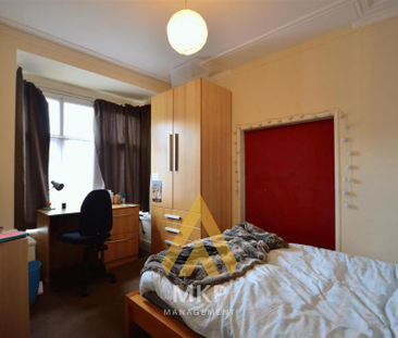 4 bedroom terraced house to rent - Photo 5