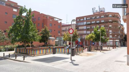 2-bedroom apartment for rent in Guindalera, bills included - Photo 4