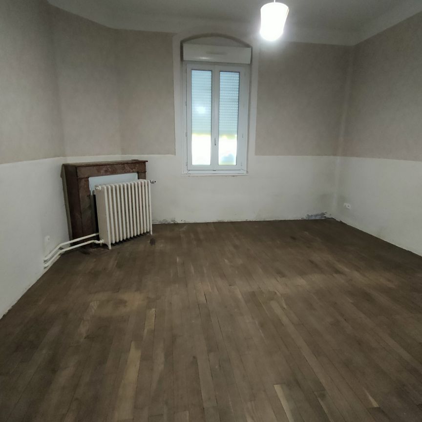 Location Appartement 5 pièces 120m² VARENNES SUR ALLIER 03150 - Photo 1