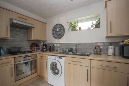 2 bedroom apartment to rent - Photo 5