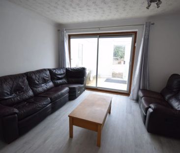 To Rent Bryant Road, Wallisdown, Poole, BH12 £1,880 pcm Tenancy Info - Photo 2