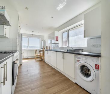 5 bedroom semi-detached house to rent - Photo 4