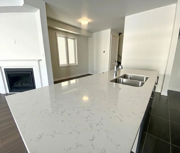 For Lease - 110 Sanderson Drive, Kawartha Lakes, Ontario - Photo 4