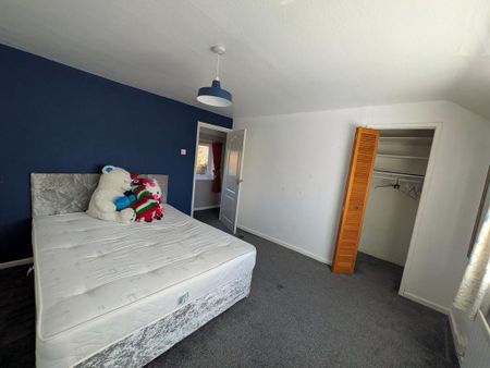 2 bedroom terraced house to rent - Photo 4
