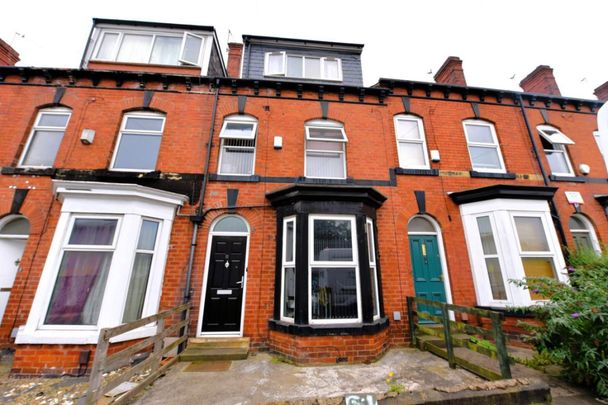 5 bedroom House in Ashville Road, Leeds - Photo 1