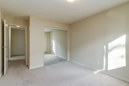 510, 520, 530, 540 57 Ave SW, Calgary - Photo 5