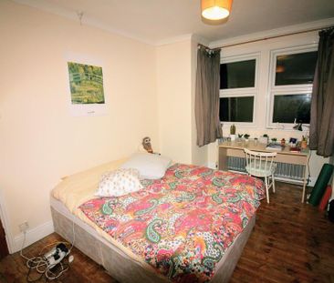 5 bedroom semi-detached house to rent - Photo 6