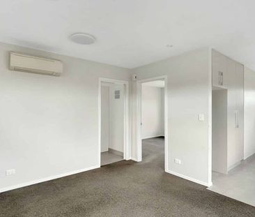 LINWOOD - MODERN ONE BEDROOM, HEATPUMP, CARPARK - Photo 4