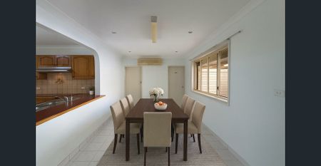 FRESHLY PAINTED 4 BEDDER BRICK HOUSE - NO LAWN MOWING WORK - Photo 2