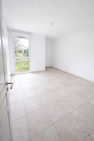 Location Appartement 3 pièces 70m² GUJAN MESTRAS 33470 - Photo 5