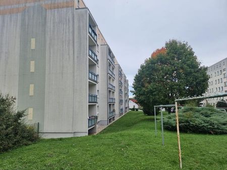 Schmucke Dreiraumwohnung mit Balkon in Weida! - Foto 3