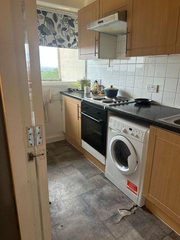 1 bedroom in a house share to rent - Photo 2