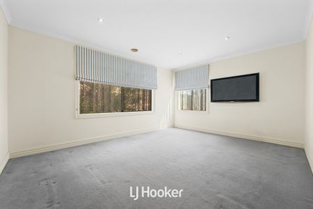 Spacious Family Home with Dual Kitchens & Outdoor Entertaining - Photo 3