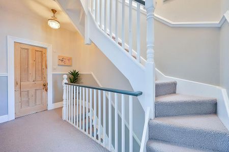 4 bedroom semi-detached house to rent - Photo 4