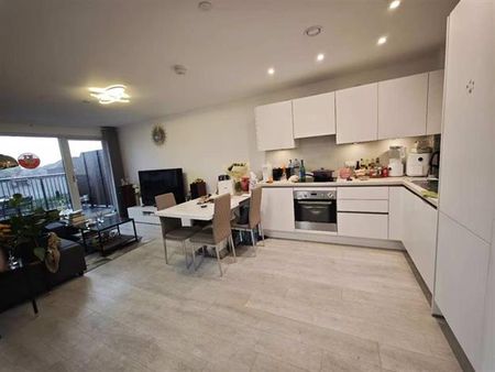 Flat , Garraway Apartments, East Acton Lane, London - Photo 2