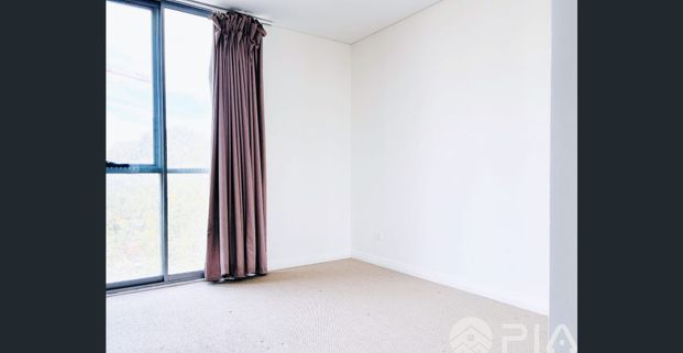 Modern Two-Bedroom Apartment in the Heart of Mascot - Photo 1