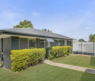 “CHARMING TWO BEDROOM UNIT IN GREAT LOCATION” - Photo 2