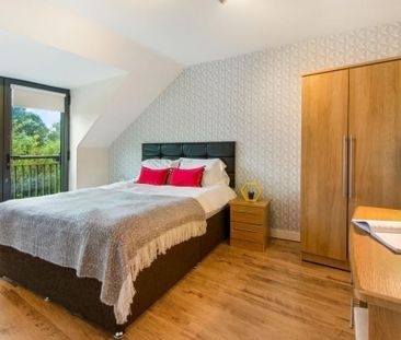 1 bedroom in a house share to rent - Photo 2