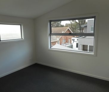 Light & Bright Two Bedroom Townhouse - Photo 2