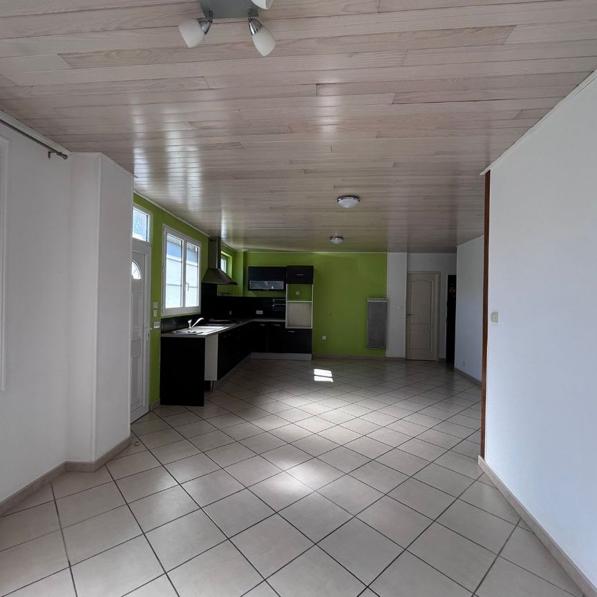Location Maison 3 pièces 64m² COGNAC 16100 - Photo 1