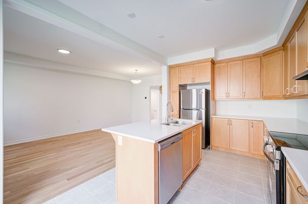 For Lease - 3149 Meadowridge Drive, Oakville, Ontario - Photo 1