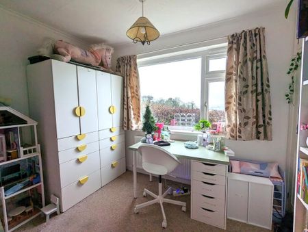 4 bedroom detached house to rent - Photo 5