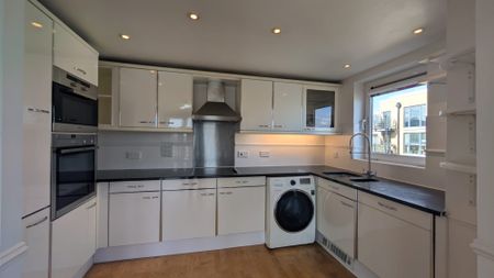 Thistley Court, London, SE8 - Photo 2