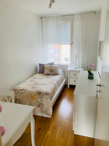 Brattforsgatan, Farsta - Photo 2