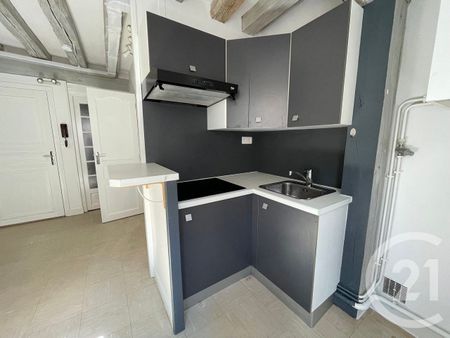 Location Appartement 1 pièce 23m² BRIE COMTE ROBERT 77170 - Photo 2