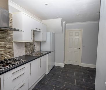 2 bed flat to rent in Richmond Road, South Shields, NE34 - Photo 5