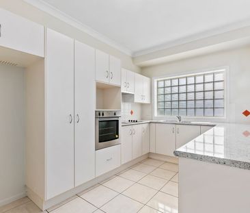 Charming Lowset Brick Home - Convenient & Low Maintenance! - Photo 2
