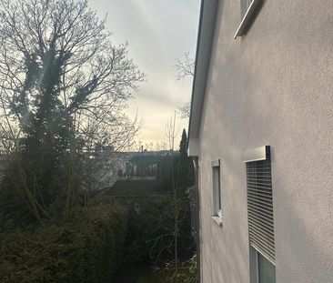 Möblierte 2 Zimmer Wohnung mit Balkon im Villenviertel Lichterfel - Photo 1