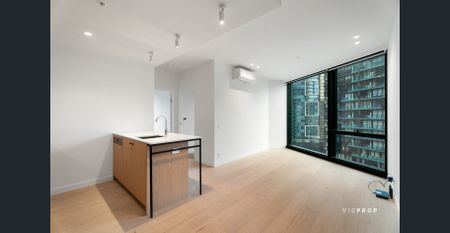 LUXURY SOUTHBANK LIVING WITH BREATHTAKING VIEWS - Photo 3