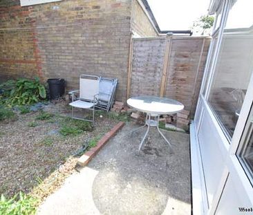 1 bedroom property to rent in Westcliff On Sea - Photo 4