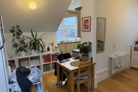 Woodside Grove - Photo 3